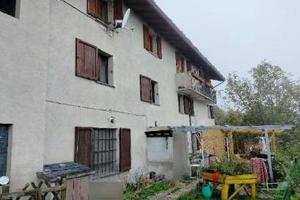 Edificio a Torre de' Busi (BG)