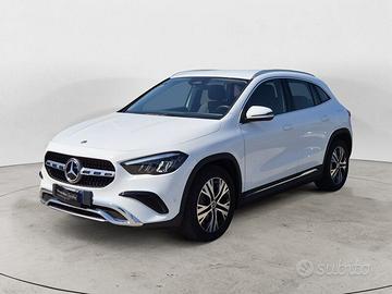 Mercedes-Benz GLA 180 d Progressive Advanced auto