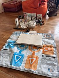 Nintendo Wii + Wii Fit + Mario Kart + Skylanders