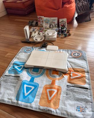 Nintendo Wii + Wii Fit + Mario Kart + Skylanders