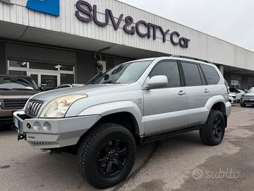 Toyota Land Cruiser 5p 3.0 d-4d GPL / 8 POSTI DIST