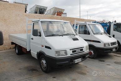 Iveco DAILY 35.8 3 POSTI CASSONE FISSO