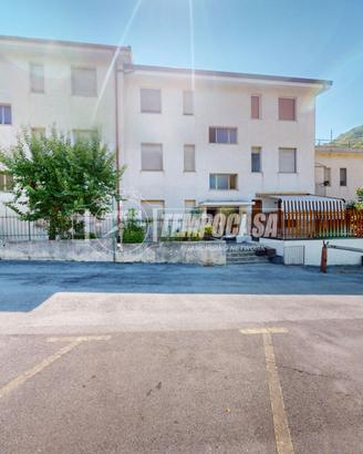 BILOCALE CON BALCONE