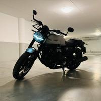 Moto Guzzi V7 Stone 2023 - garanzia giugno 2027