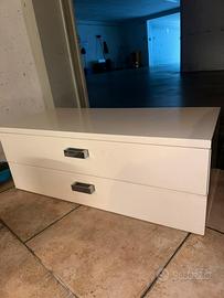 Mobiletto bagno sospeso