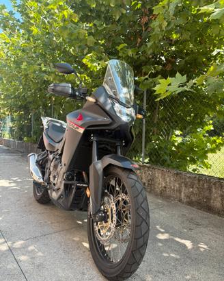 Honda Transalp 750 - accessoriata