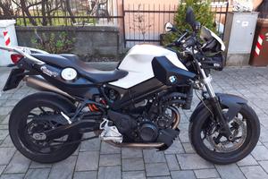 BMW F 800 R (2009) - Accessoriata e Pronta all'uso