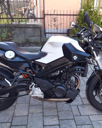 BMW F 800 R (2009) - Accessoriata e Pronta all'uso