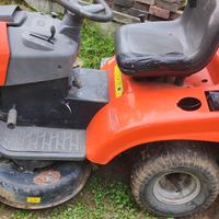 trattorino tagliaerba Husqvarna CT 151 HP 15