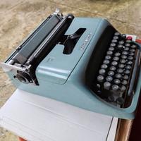 Macchina da scrivere Olivetti lettera 44