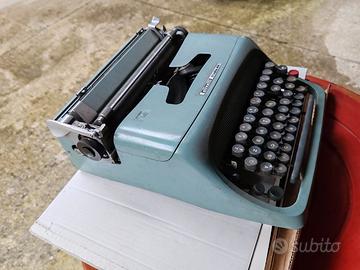 Macchina da scrivere Olivetti lettera 44