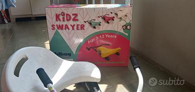 Carrellino o veicolo serpeggiante carrettino