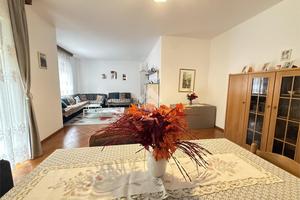 5 LOCALI A MEZZOLOMBARDO