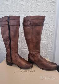 Stivali Alesya in pelle marrone – nuovi