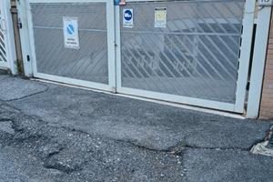 Box auto doppio/ 37mq zona Eur sic