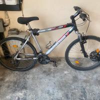 Mountain bike Olmo usata