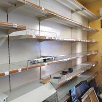 scaffali e arredo negozi