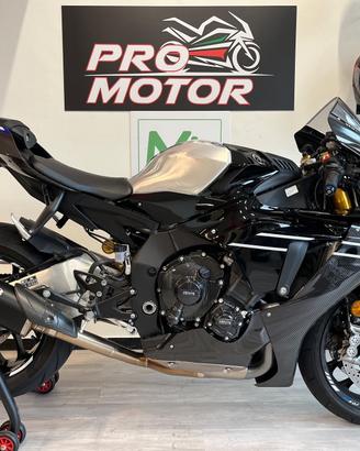 Yamaha YZF R1 M accessoriata finanziabile