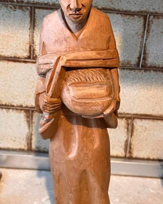 Statuina in legno