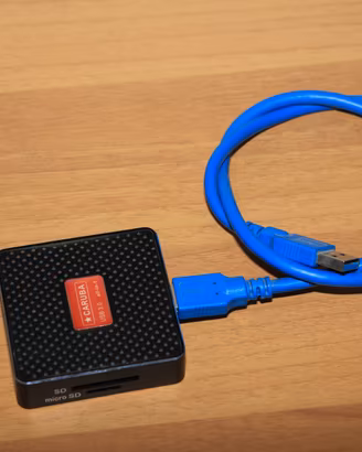 Lettore Schede Fotografiche USB 3.0 per CF SD ecc.