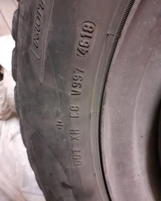 Pneumatici invernali 175/65 R14 82T e cerchi