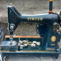 Macchina da cucire Singer anni 50.