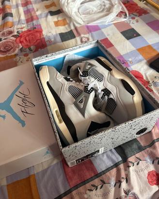 Jordan 4 Retro Military Blcak