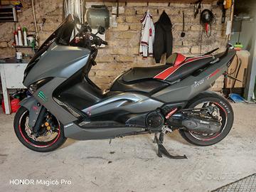 Carena ORIGINALE completa Tmax T Max  2008 - 2011