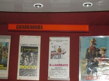 insegna vintage guardaroba