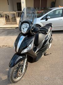 Piaggio Medley 125s