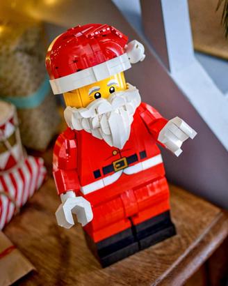 Scale up babbo natale mattoncini stile LEGO