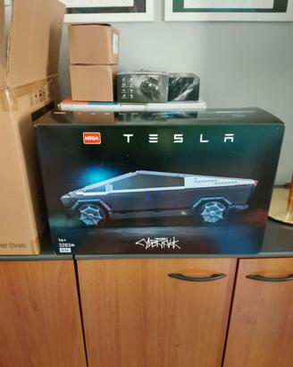 Maxi Modello Tesla Cybertruck