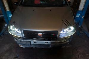 Fari punto con angel eyes