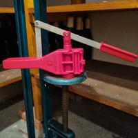 macchina per tappare MONDIAL a leva