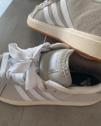 Scarpe adidas