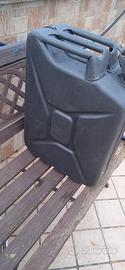 tanica in metallo € 39