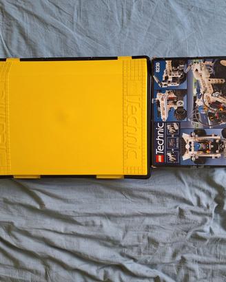Lego scatola 8062 + Lego 8230 + manuali