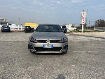 Volkswagen Golf 1.6 TDI 110 CV DSG 5p. Comfortline