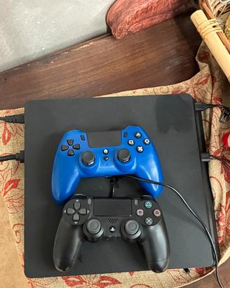 PlayStation,4 +2 joystick più FIFA 24 più Fortnite