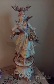 Statua donna con fiori Bassano Ferraro