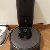 iRobot Roomba i7+ robot aspirapolvere