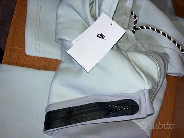 Pantaloni sportivi tech nike