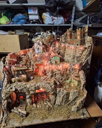 Presepe artigianale con motore elettrico