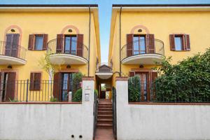 4 LOCALI A POTENZA PICENA