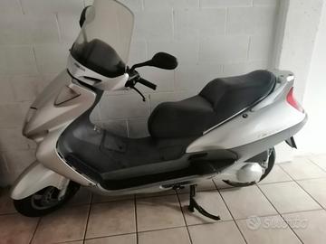 scuter Honda foresihit 250