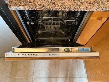 Lavastoviglie da incasso Indesit IN2DIE2B19A