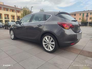 Diesel arrogante = Astra J 1.7 ex 110 cv