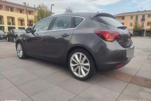Diesel arrogante = Astra J 1.7 ex 110 cv