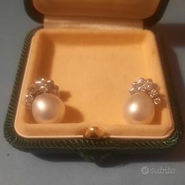 orecchini oro bianco con 6 brillanti e perle