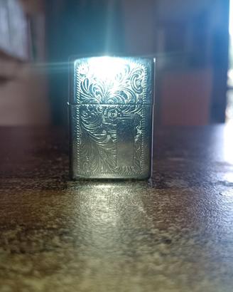 Zippo con finitura Venetian